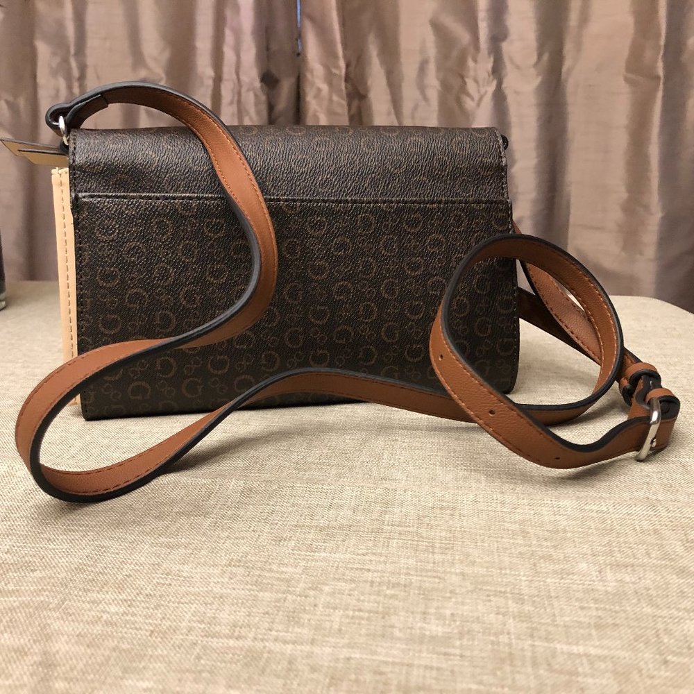 AUTHENTIC & NEW Classic Guess Shoulder/Crossbody Purse. - Picture 9 of 13